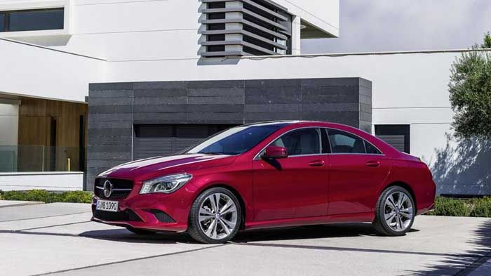 Με τέτοιο στιλ η νέα Mercedes CLA τα βάζει με όλους αν και επί της 
ουσίας δεν έχει πραγματικό ανταγωνισμό.