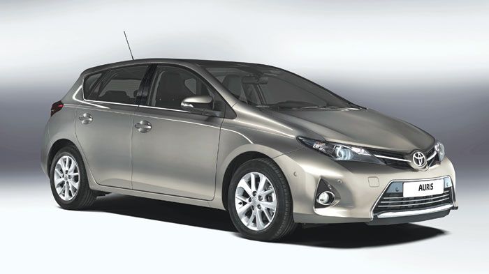 Ακόμη και 
στο ολοκαίνουργιο Toyota Auris που μόλις λανσαρίστηκε στη χώρα μας, η έκπτωση και απόσυρση δίνουν όφελος 1.460 ευρώ στο diesel μοντέλο.