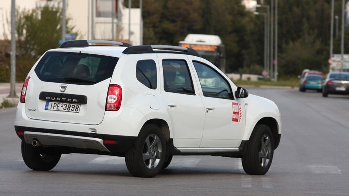 Όντας αρκούντως σφιχτό για να μην «πλέει», το Duster είναι σε θέση να φιλτράρει με χαρακτηριστική αποτελεσματικότητα τις ανωμαλίες του οδοστρώματος.