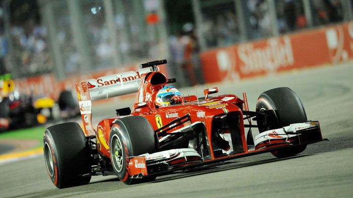 O Fernando Alonso οδήγησε γρήγορα, με αποτέλεσμα να μην καταφέρει κάτι καλύτερο, από το να μείνει (αρκετά δευτερόλεπτα) πίσω από τον Vettel.