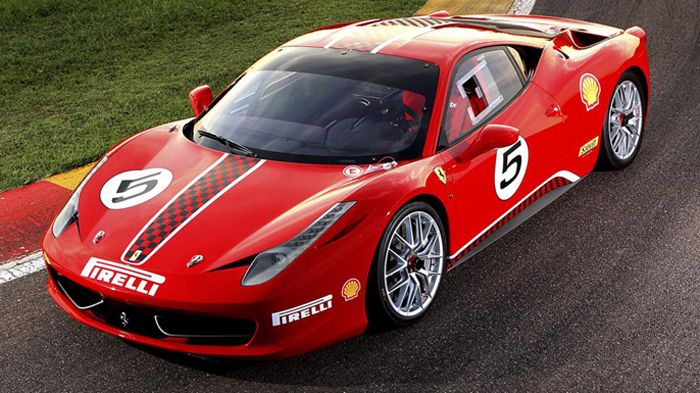 Η εικονιζόμενη Ferrari 458 Challenge έφερε έναν 4,5 λτ. κινητήρα V8, που απέδιδε 570 ίππους και 540 ροπής, τον οποίο θα δούμε πιθανότατα αναβαθμισμένο
