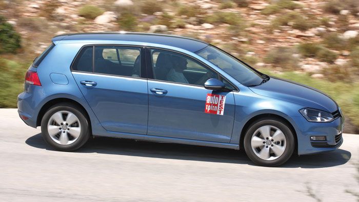 Εξωτερικά, το Golf 4MOTION, που είναι αποκλειστικά διαθέσιμο
σε πεντάθυρο αμάξωμα, δεν εμφανίζει καμία αλλαγή σε σχέση με τις υπόλοιπες εκδόσεις του,