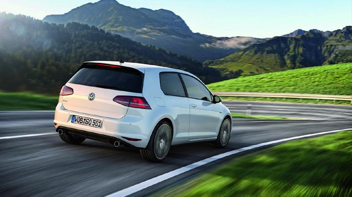 Το ιδιαίτερο στοιχείο του καινούργιου Golf GTI είναι ότι για πρώτη φορά στην ιστορία του θα υπάρχει και βελτιωμένη εκδοχή του, απευθείας από το εργοστ