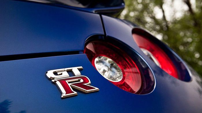 Eικάζουμε ότι το νέο Nissan GT-R θα φέρει υβριδική τεχνολογία.