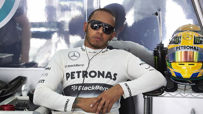 Ο Hamilton πιστεύει οτι η Mercedes θα κατασκευάσει έναν πολύ ισχυρό κινητήρα, ενώ αναμένεται να διαλέξουν και ένα πολύ ισχυρό σκελετό για το μονοθέσιό