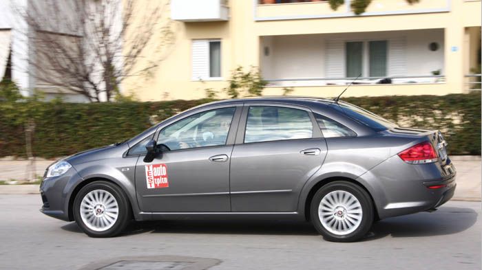 Η  φρεσκαρισμένη εικόνα του Fiat Linea κάνει το ιταλικό μικρομεσαίο σεντάν να δείχνει σύγχρονο και μοντέρνο.