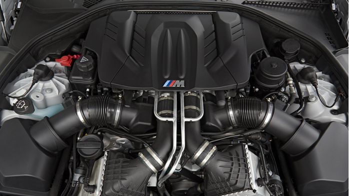 Ο κινητήρας αποδίδει 560 ίππους και 680 Nm ροπής στις 1.500 σ.α.λ. 