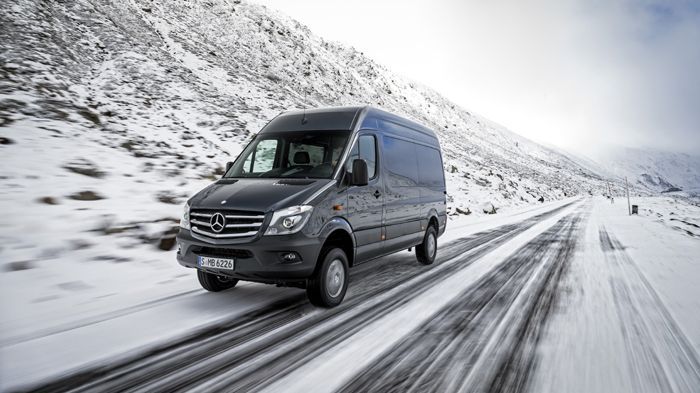 Η Mercedes-Benz παρουσίασε τις εκδόσεις 4x4 της νέας γενιάς του Sprinter με κινητήρες τεχνολογίας Euro6.	