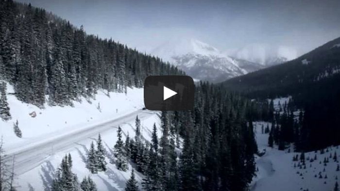 Στην παρέα της «ανοιχτής» McLaren βρίσκεται και η snowboarder Chanelle Sladics.