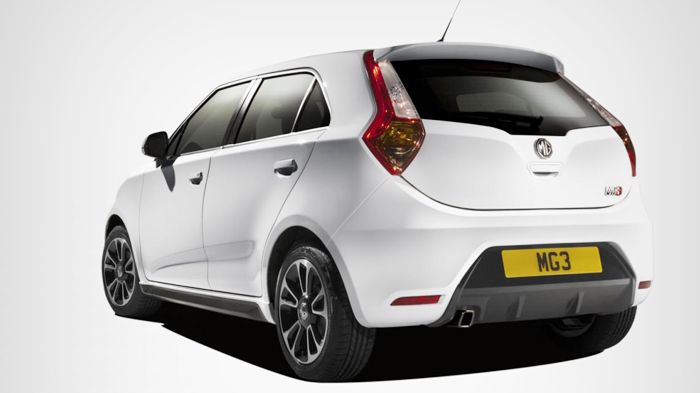 Το 5θυρο μικρό μοντέλο παρουσιάστηκε για πρώτη φορά στην Κίνα το 2010, ενώ επανασχεδιάστηκε για την ευρωπαϊκή αγορά από 30 σχεδιαστές και 300 μηχανικο