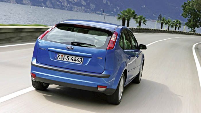 Κοφτερή η οδική συμπεριφορά του και 
ασφαλές ακόμη κι αν πιεστεί χάρη στο στάνταρ ESP.