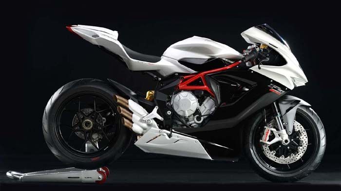Η MV Agusta παρουσίασε επίσημα το F3 800, το οποίο διαθέτει τρικύλινδρο κινητήρα και αποδίδει 146 ίππους.
