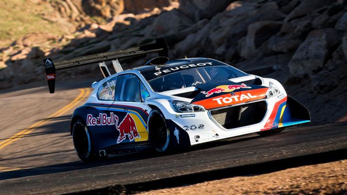 Το αγωνιστικό 208... θηρίο του Sebastien Loeb, με το οποίο κατάφερε να σημειώσει ρεκόρ στη θρυλική ανάβαση Pikes Peak στο τέλος Ιουνίου.