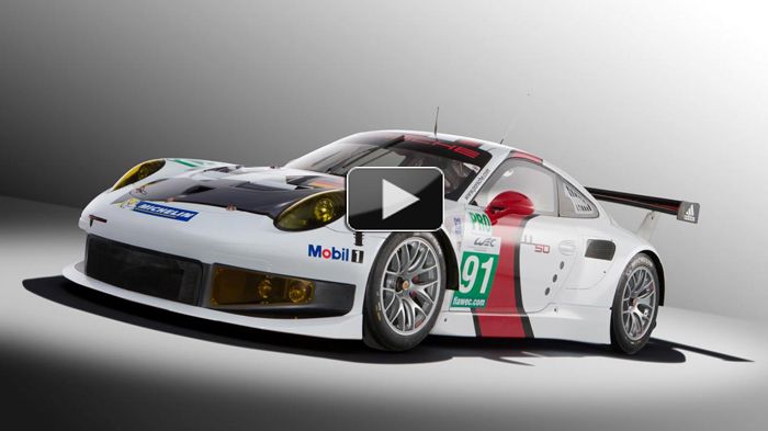 Η νέα 911 RSR εφοδιάζεται με έναν 6κύλινδρο 4 λίτρων κινητήρα, ο οποίος αποδίδει 460 ίππους.