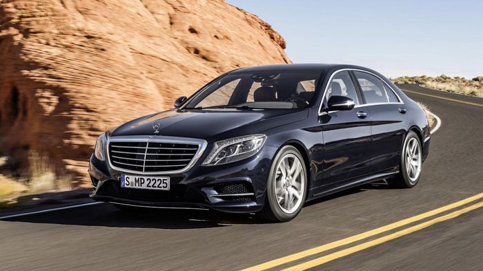 Η coupe εκδοχή της εικονιζόμενης S-Class, δεν έχει διευκρινιστεί, αν θα έχει και το ίδιο όνομα, ή θα ονομάζεται CL.
