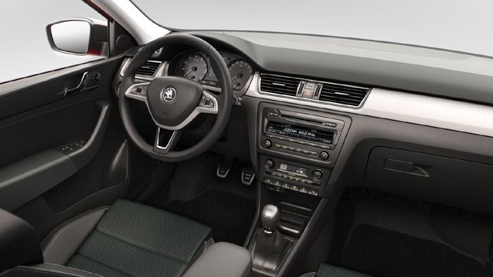 Ο εσωτερικός διάκοσμος του Skoda Rapid Spaceback είναι γνώριμος από το σεντάν και αναμένεται ιδιαίτερα ευρύχωρος. 