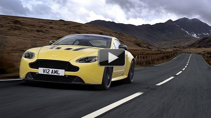 H Aston Martin V12 Vantage S εξοπλίζεται με ένα κινητήρα V 12 6,0 λτ, που παράγει 573 ίππους και 620 Nm ροπής. H τελική της ταχύτητα είναι 330 χλμ./ώρ