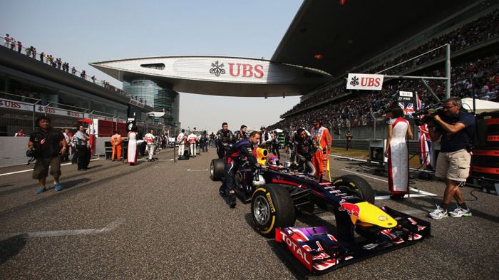 Ο Sebastian Vettel δεν κατάφερε τίποτα καλύτερο από την 4η θέση, ακριβώς πίσω από τον Lewis Hamilton.