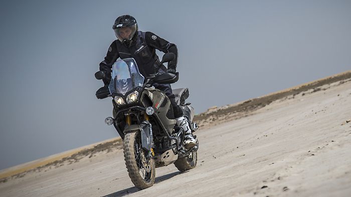 Μικρές βελτιώσεις δέχτηκε το Super Tenere με στόχο να βελτιώσει ακόμη περισσότερο την άνεση που προσφέρει στο ταξίδι.