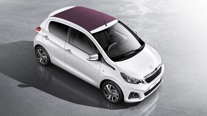 Η έκδοση με την υφασμάτινη οροφή που ανοίγει… χαρίζει στο νέο μίνι μοντέλο την αίσθηση του κάμπριο.