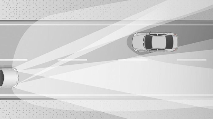 Η Mercedes «υπόσχεται» πως το νέο σύστημά της προσφέρει μεγαλύτερη ακτίνα κατά 20%, φτάνοντας την ορατότητα στα 485 μέτρα.