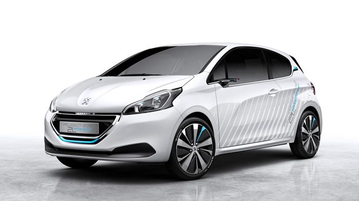 Η Peugeot ανακοίνωσε τα σχέδιά της να παρουσιάσει στο Paris Motor Show το 208 HYbrid Air 2L concept, το οποίο αποτελεί εξέλιξη του πρωτότυπου 208 HYbr