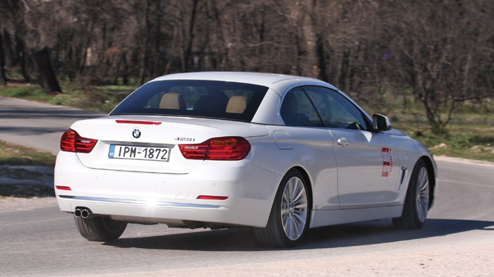 Στο δρόμο, η νέα BMW 428i Cabrio διακρίνεται για τα ραφιναρισμένα οδικά της χαρακτηριστικά, με την άνεση να βρίσκεται σε κορυφαία επίπεδα και την ποιό