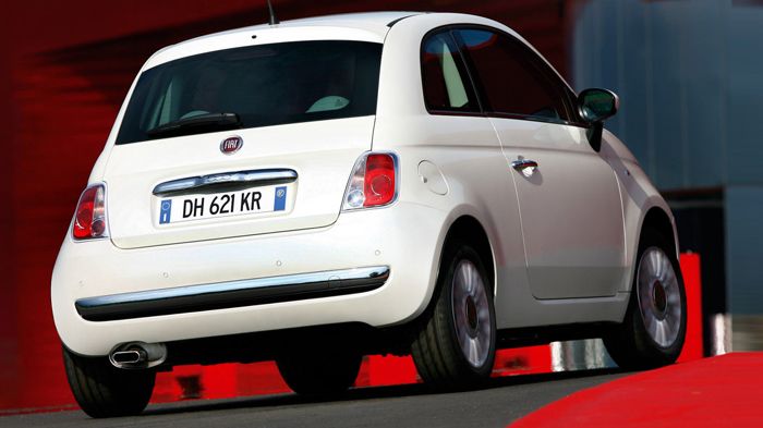 Με νέες πιο σπορ γραμμές, που θα συνδυάζονται με τις ρετρό πινελιές φαίνεται ότι θα έρθει η νέα γενιά του 500, η οποία αναμένεται να κάνει ντεμπούτο τ