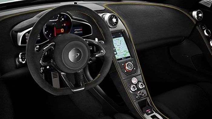 «Οικείο» είναι και το εσωτερικό της νέας 650S, από τα υπόλοιπα supercar της μάρκας με το δέρμα και το alcantara να κυριαρχεί.