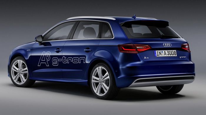 Το A3 Sportback g-tron θα μπορεί να διανύσει 900 χλμ. με βενζίνη και 400 χλμ. με CNG, γεγονός που του εξασφαλίζει –σύμφωνα με την εταιρεία- 1.30