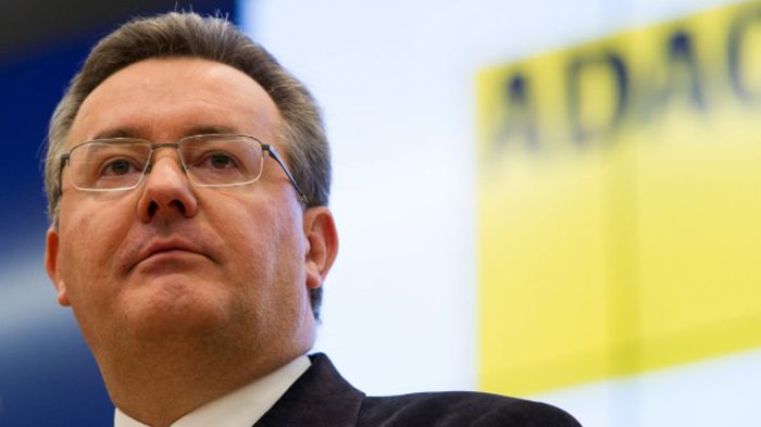 Ο υπεύθυνος επικοινωνίας της ADAC -της μεγαλύτερης και εγκυρότερης γερμανικής Ένωσης Μηχανοκίνητων- M. Ramsteter, παραποίησε τα στοιχεία για το Gelber