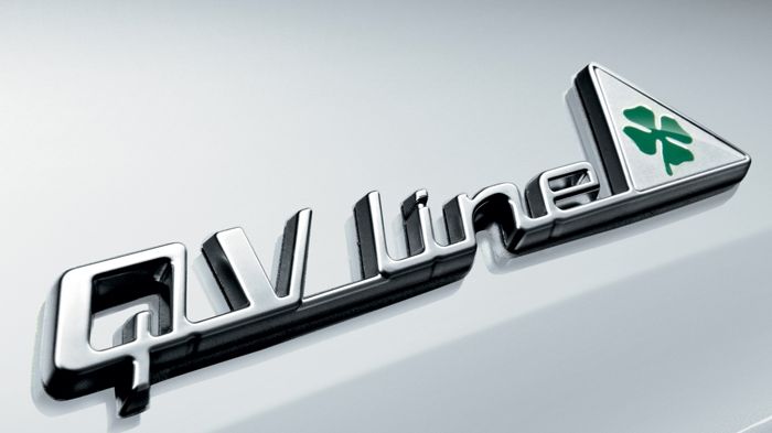 Η έκδοση QV Line θα ξεχωρίζει από το λογότυπο QV Line, τα σκούρα κρύσταλλα, το στιλπνό φινίρισμα στη γρίλια, τα καλύμματα των καθρεφτών, τις χειρολαβέ