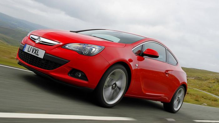 Στην πιο ακριβή έκδοση το Opel Astra GTC θα εφοδιάζεται με μια οθόνη αφής υψηλής ανάλυσης 7 ιντσών, η οποία θα διαθέτει πρόγραμμα δορυφορικής πλοήγηση