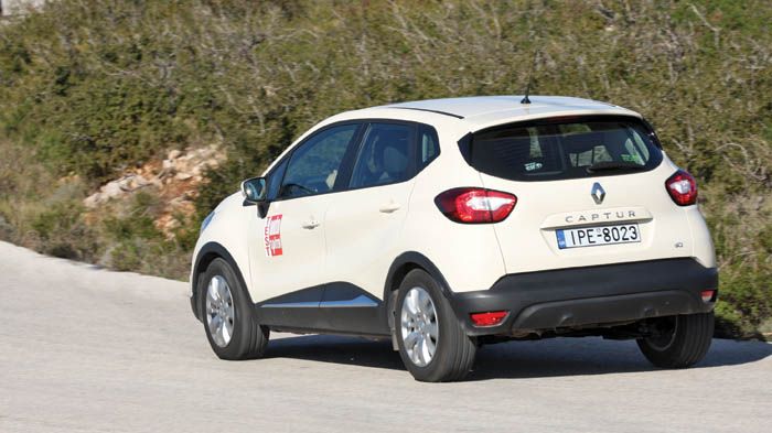 Το Captur είναι καλοζυγισμένο και ασφαλές ακόμα και σε πολύ σβέλτους ρυθμούς. Θα θελήσετε λίγο καλύτερη πληροφόρηση από το τιμόνι, όπως και την 6η σχέ