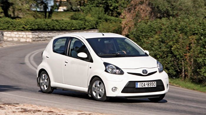 Το Aygo συμπεριφέρεται με ασφάλεια και είναι προβλέψιμο σε κάθε διαδρομή.	