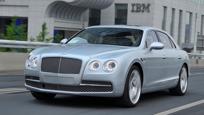 Στην Bentley επεξεργάζονται το ενδεχόμενο να δημιουργούν one-off μοντέλα, κατά τα πρότυπα των Lamborghini και Ferrari (στη φωτό η Bentley Flying Spur)