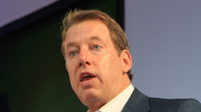 Ο διευθύνον σύμβουλος της εταιρείας, κος Bill Ford Jr, ευχαρίστησε θερμά τον κο Mulally για τις υπηρεσίες του, ενώ έδειξε αμέριστη εμπιστοσύνη στο πρό