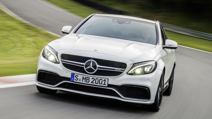 H AMG C63 Sedan χρειάζεται 4,1 δλ. για το 0-100 χλμ./ώρα, ενώ η επίδοση της AMG C63 S Sedan για την ίδια διαδικασία είναι 4,0 δλ. Η κατανάλωση ορίζετα