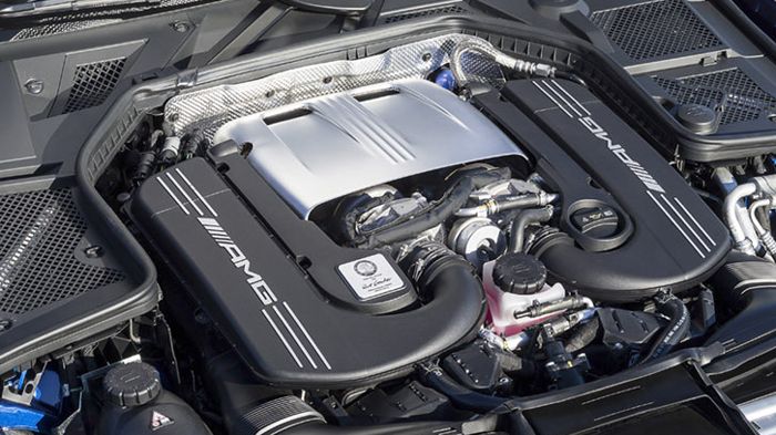 Οι εκδόσεις AMG C63 και AMG C63 S φέρουν το 4λιτρο V8 twin-turbo μοτέρ της AMG-GT, που αποδίδει 476 ίππους και 650 Nm ή 510 ίππους και 700 Nm.
