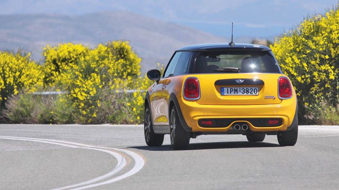Το νέο Mini Cooper S έχει διατηρήσει τα στοχεία που το έκαναν αγαπητό, ενώ έχει προσθέσει στη λίστα των πλεονεκτημάτων του την ευρυχωρία, την ποιότητα