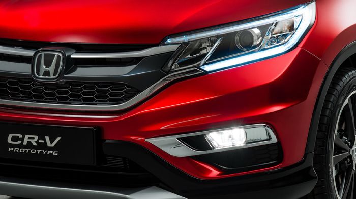 Οι αισθητικές τροποποιήσεις αφορούν στα νέα φωτιστικά σώματα, στην τροποποιημένη γρίλια της μάσκας, στους διαφορετικούς προβολείς ομίχλης, στους αλλαγ