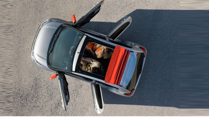 Το νέο C1 έχει μήκος 3,46 μ. και 1,62 μ. πλάτος με ευρύχωρη καμπίνα για 4 ενήλικες.