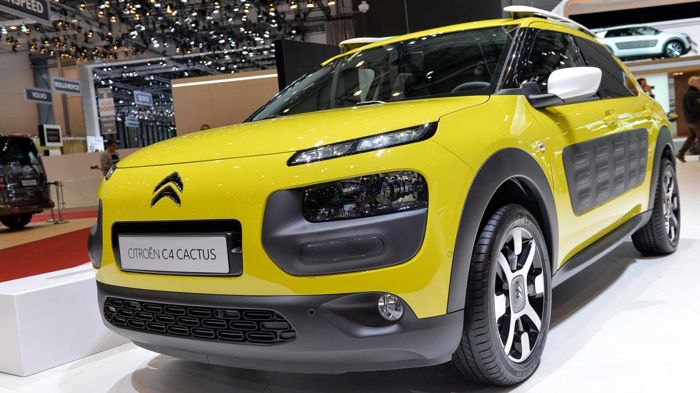 Το νέο C4 Cactus είναι ένα μικρομεσαίο μοντέλο που διαθέτει -μεταξύ άλλων- ράγες οροφής, μαλακά πλαστικά προστατευτικά στους προφυλακτήρες μπρος και π