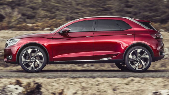 Το νέο Citroen DS X7 είναι ένα μεγάλο SUV (με μήκος κοντά στα 4,7 μ.) που υπόσχεται «επιδόσεις και κομψότητα», σύμφωνα με την εταιρεία (εικόνα το Wild