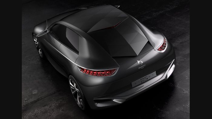 Το Divine DS που θα βρεθεί στο Παρίσι, θα εξοπλίζεται με το turbo μοτέρ άμεσου ψεκασμού 1.6 THP, το οποίο έχει ισχύ 270 ίππων, ροπή 330 Nm και εκπομπέ