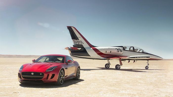 Από του χρόνου, η γκάμα της F-Type θα επεκταθεί από τις 6 στις 14 εκδόσεις, οι οποίες θα αφορούν σε αυτοκίνητα με χειροκίνητο κιβώτιο ταχυτήτων, αλλά 