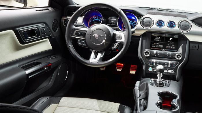 Το νέο αυτό κιβώτιο η Ford θα το «μοιραστεί» με την General Motors (εικόνα Ford Mustang 50 Years Limited Edition).