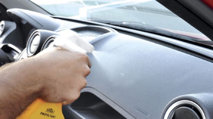 Η δουλειά είναι αρκετή αλλά με χρήσιμες συμβουλές θα καταφέρουμε να απομακρύνουμε από το αυτοκίνητο τα σημάδια των διακοπών μας.
