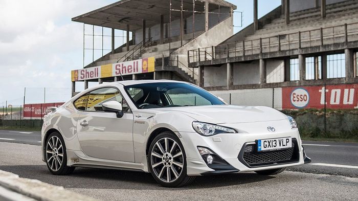 Η ισχύς του αναβαθμισμένου Toyota GT86 (στη φωτό το GT86 TRD) αναμένεται πάνω από τους 300 ίππους, η οποία θα μεταδίδεται και στους δύο άξονες, μέσω α