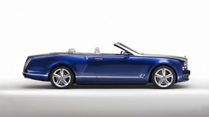 Συνιστά μια convertible εκδοχή της Mulsanne, από την οποία αντλεί τη σχεδιαστική της έμπνευση, ενώ ουσιαστικά μας προϊδεάζει για την επόμενη Bentley A